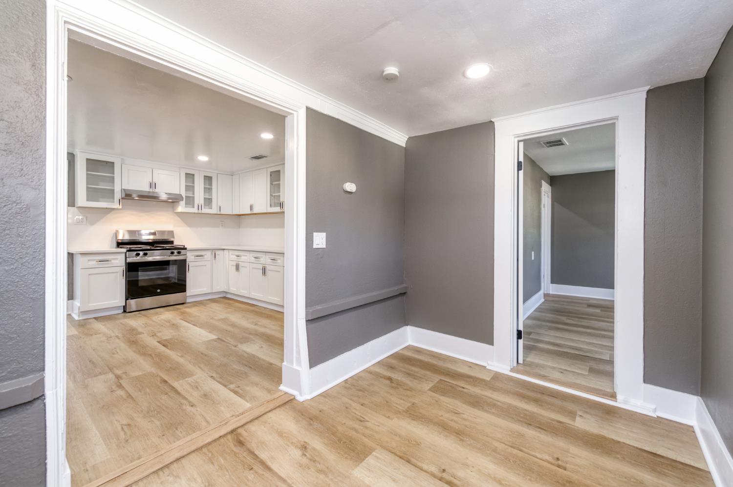 627 E McKinley Ave, Fresno, CA 93728