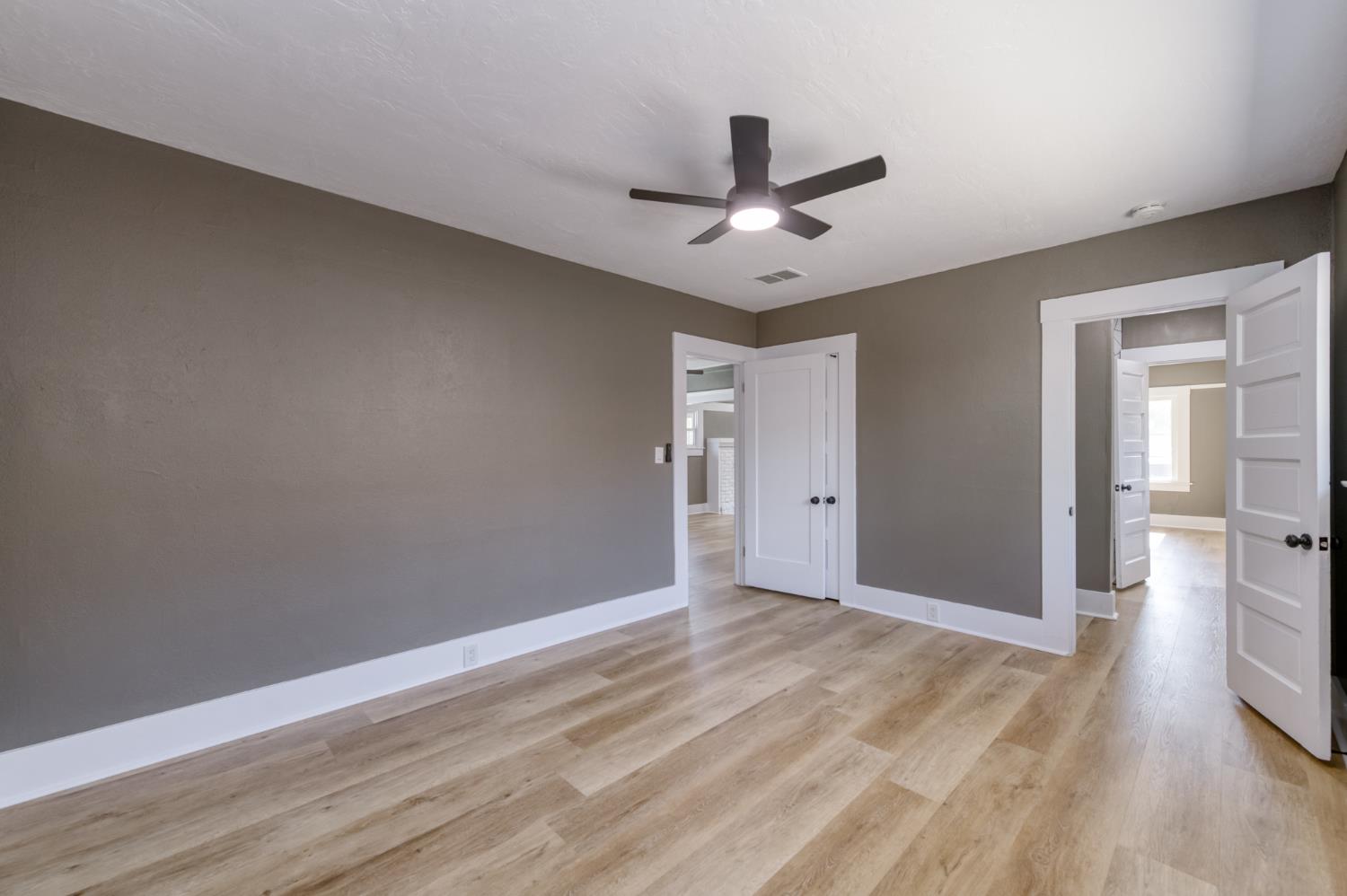 627 E McKinley Ave, Fresno, CA 93728