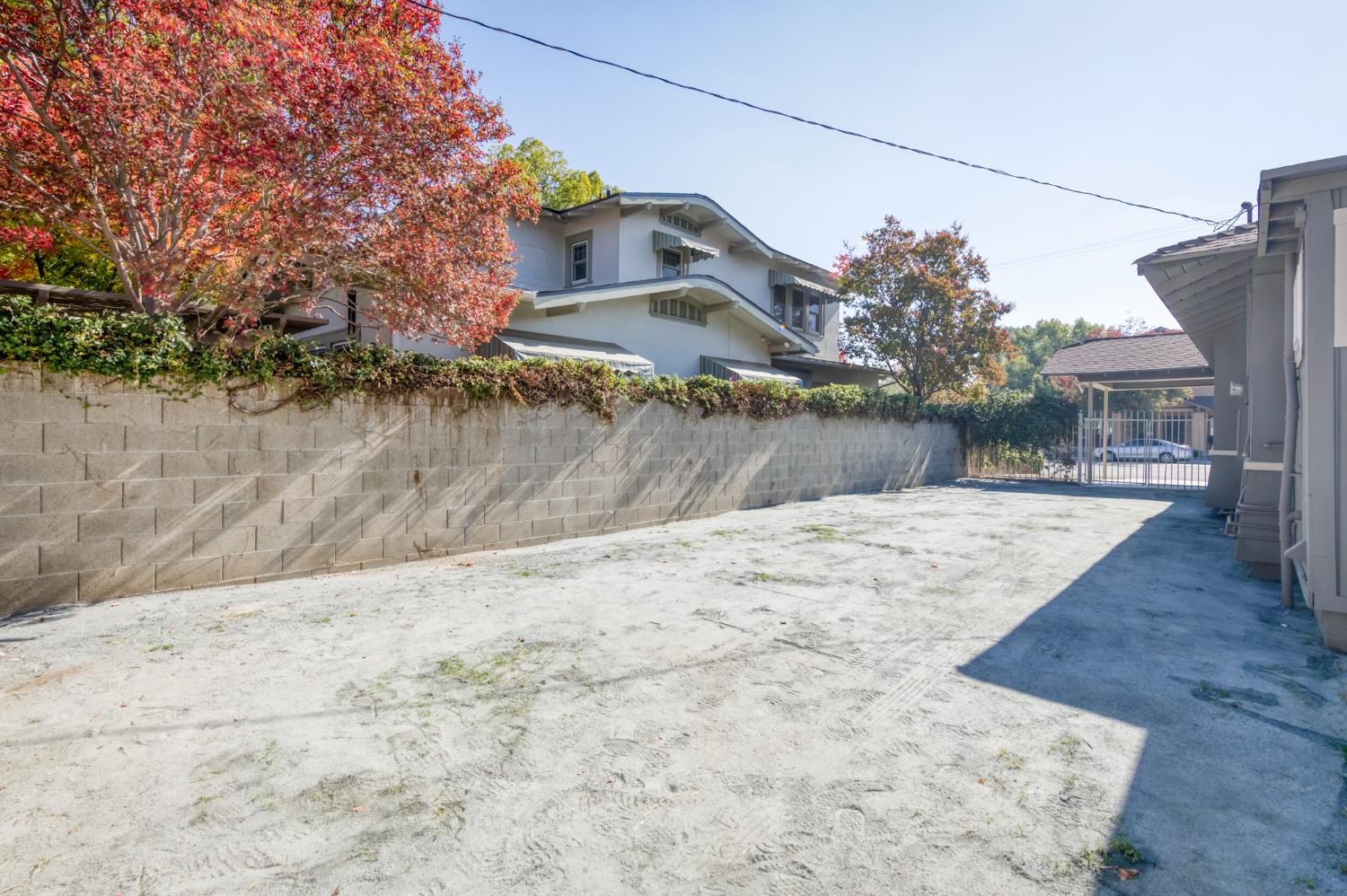 627 E McKinley Ave, Fresno, CA 93728