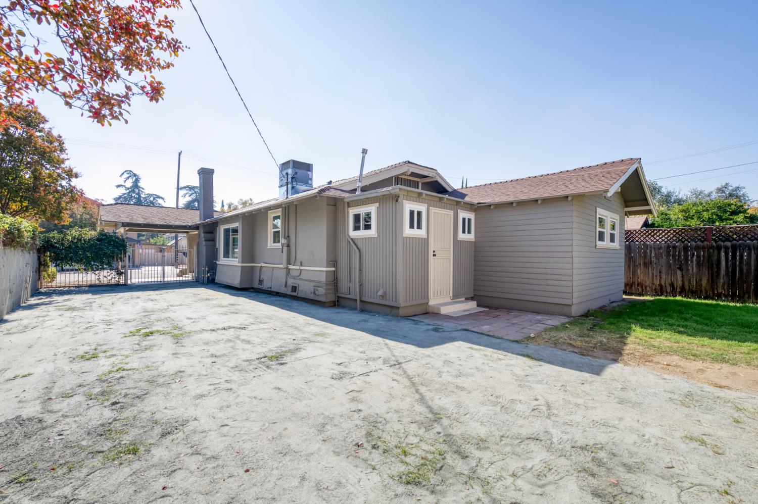 627 E McKinley Ave, Fresno, CA 93728