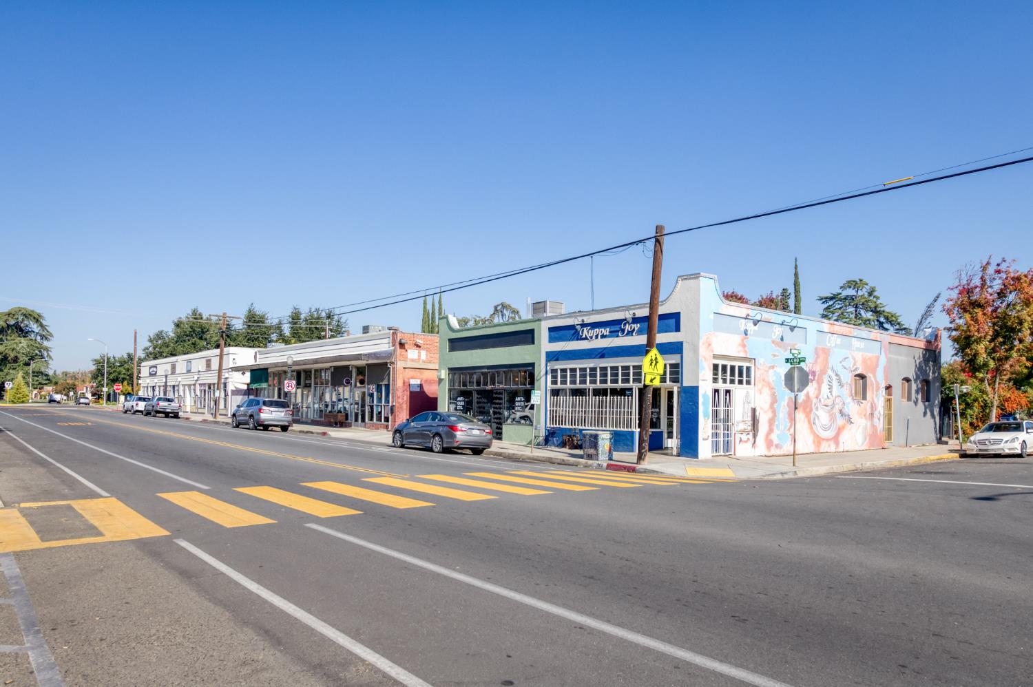 627 E McKinley Ave, Fresno, CA 93728