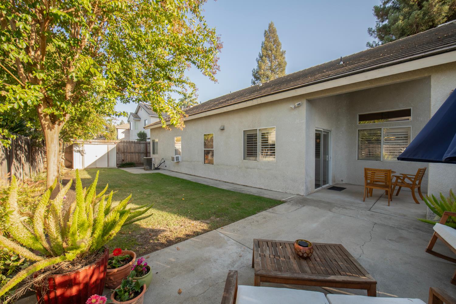 2310 E Desert Island Dr, Fresno, CA 93730