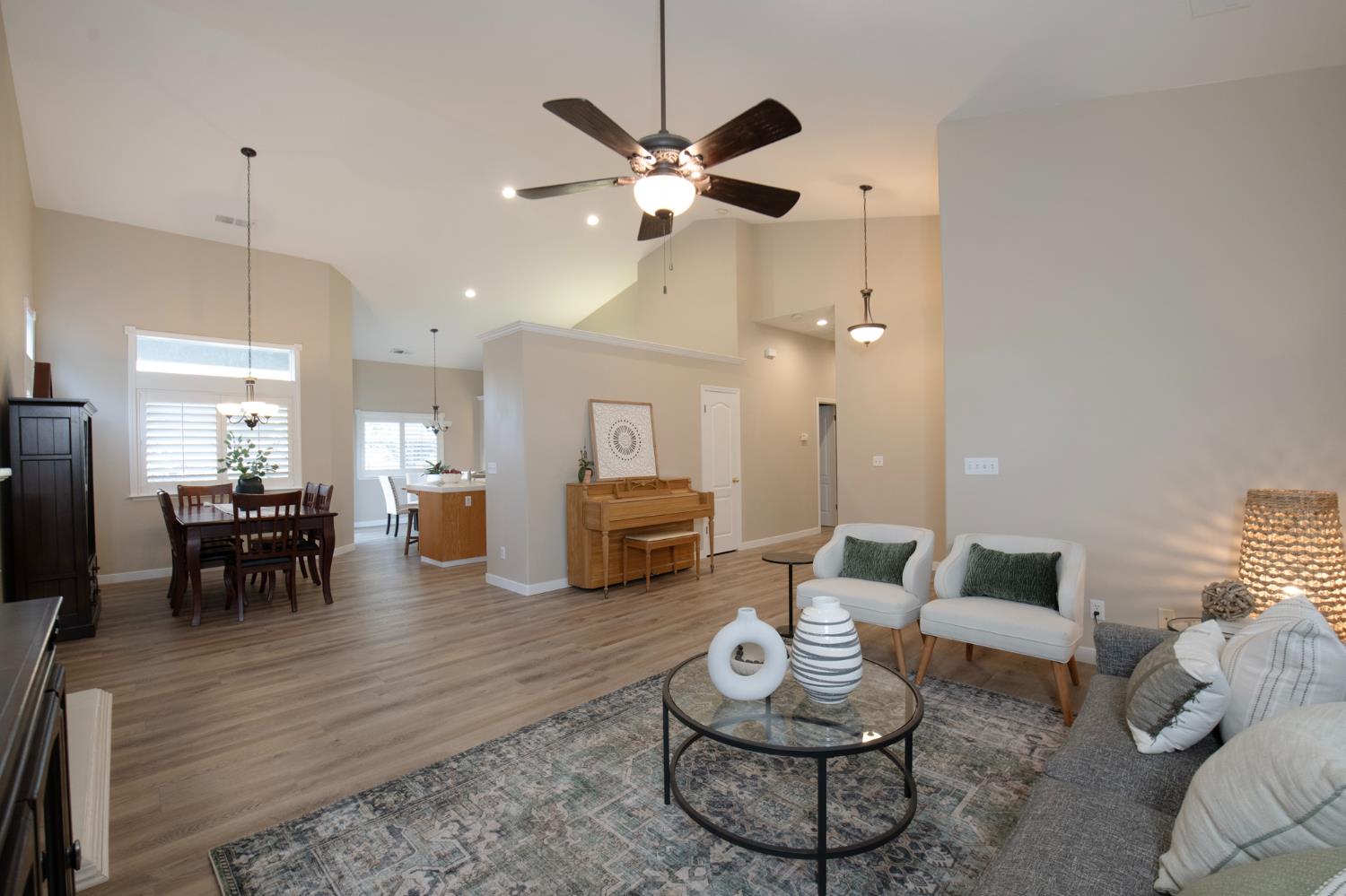 2310 E Desert Island Dr, Fresno, CA 93730