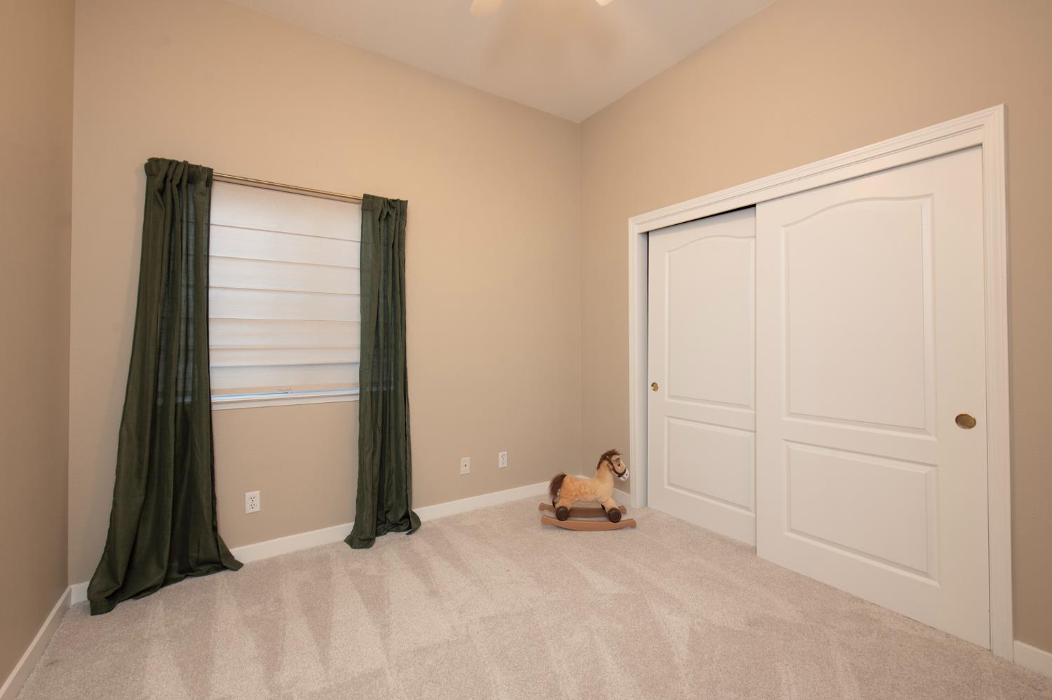 2310 E Desert Island Dr, Fresno, CA 93730