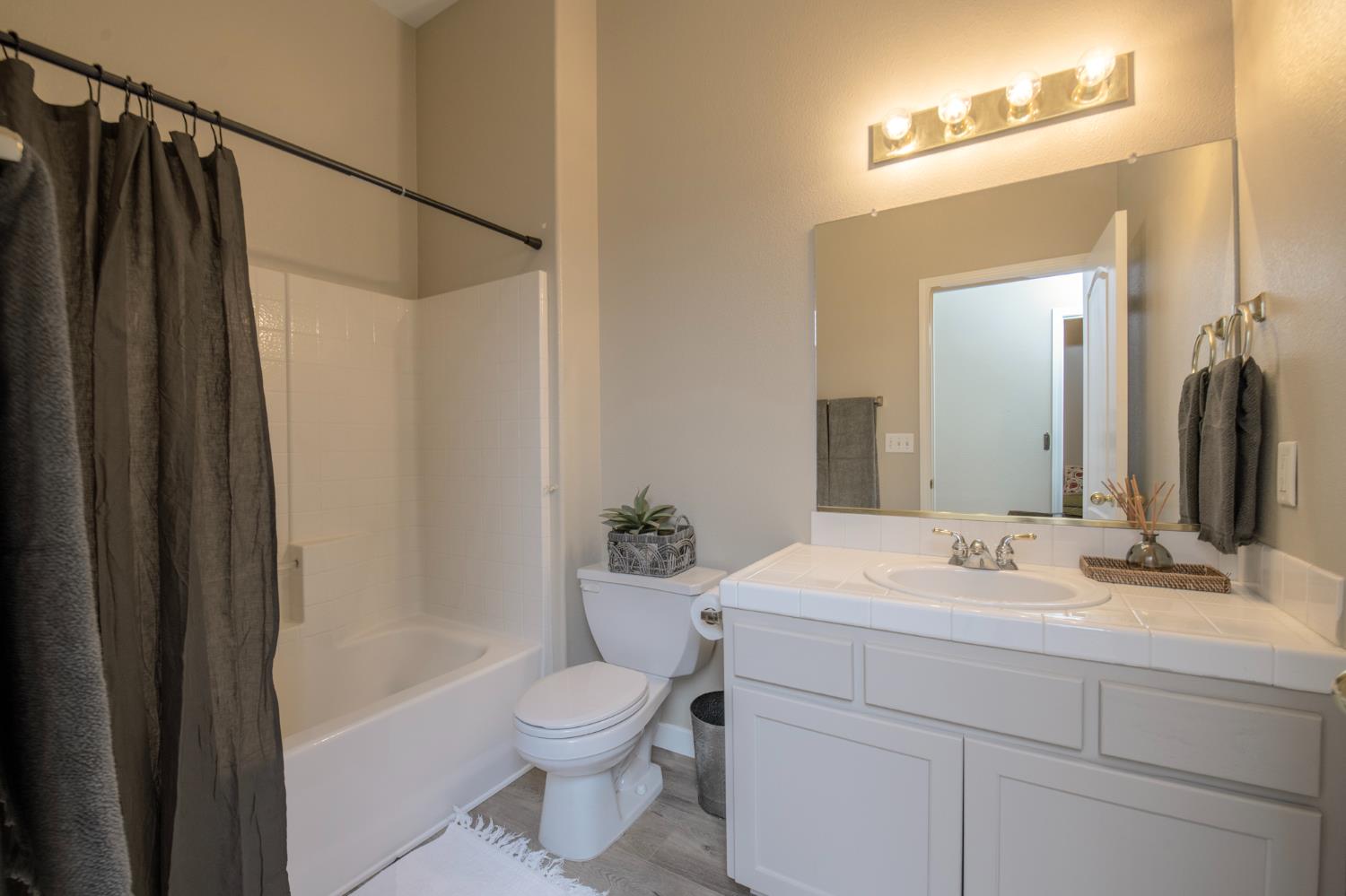 2310 E Desert Island Dr, Fresno, CA 93730