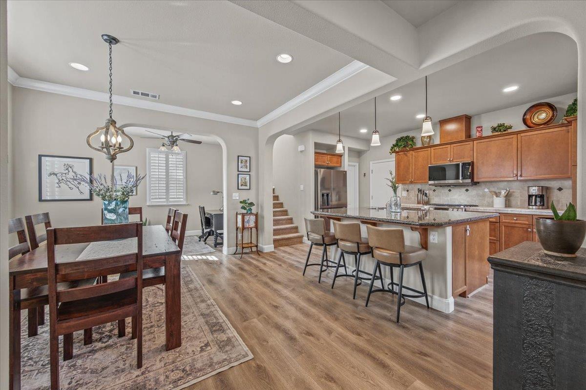 1786 N Merlan Ln, Clovis, CA 93619