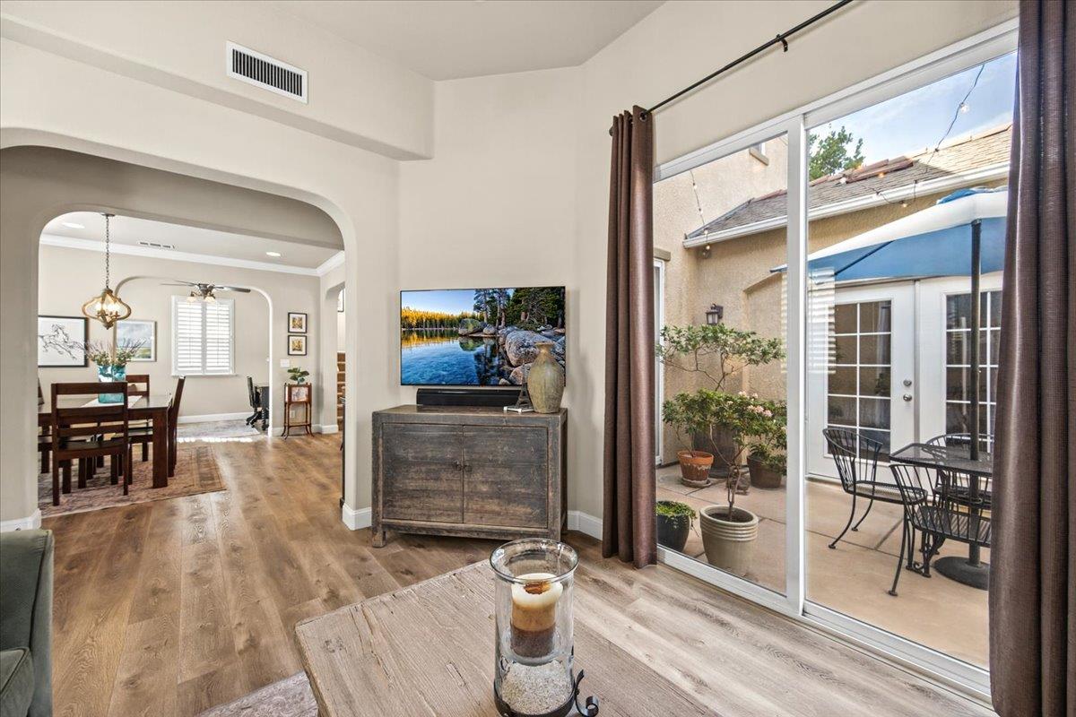1786 N Merlan Ln, Clovis, CA 93619