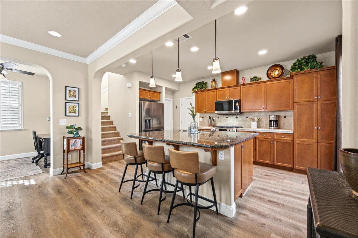 1786 N Merlan Ln, Clovis, CA 93619