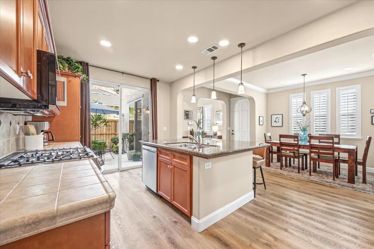 1786 N Merlan Ln, Clovis, CA 93619