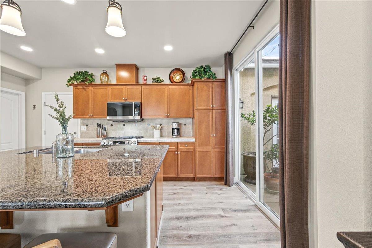 1786 N Merlan Ln, Clovis, CA 93619