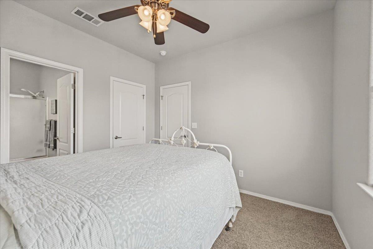 1786 N Merlan Ln, Clovis, CA 93619