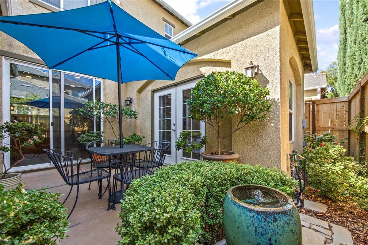 1786 N Merlan Ln, Clovis, CA 93619