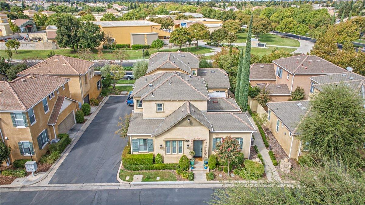 1786 N Merlan Ln, Clovis, CA 93619