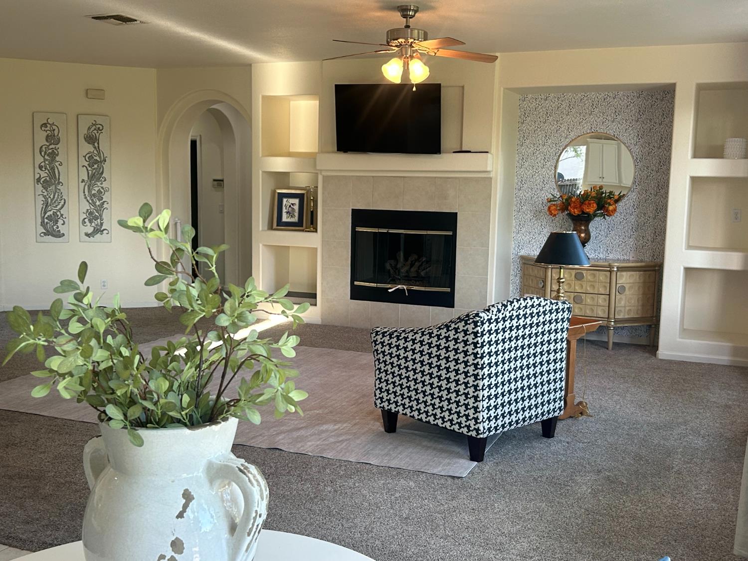 9695 Heatherhearst Dr, Chowchilla, CA 93610