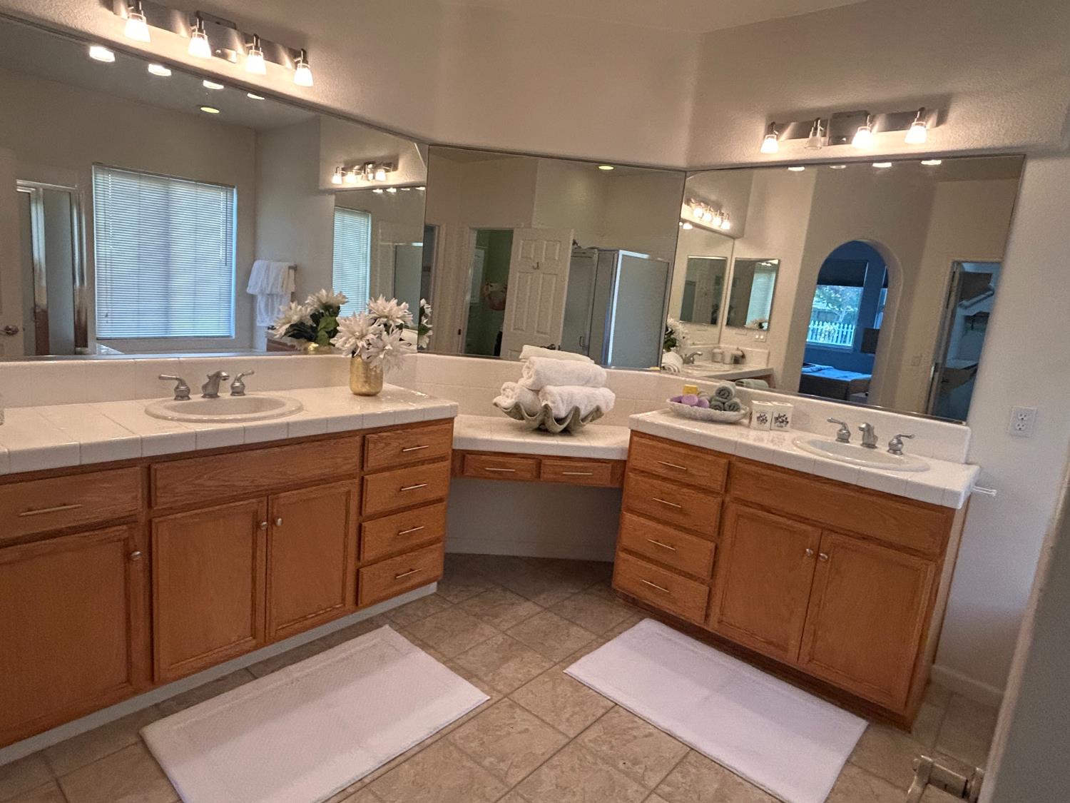 9695 Heatherhearst Dr, Chowchilla, CA 93610