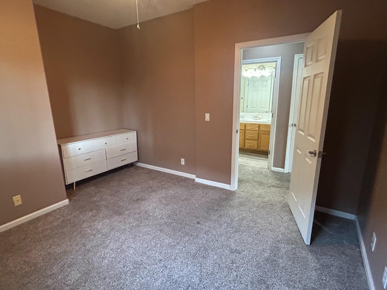 9695 Heatherhearst Dr, Chowchilla, CA 93610