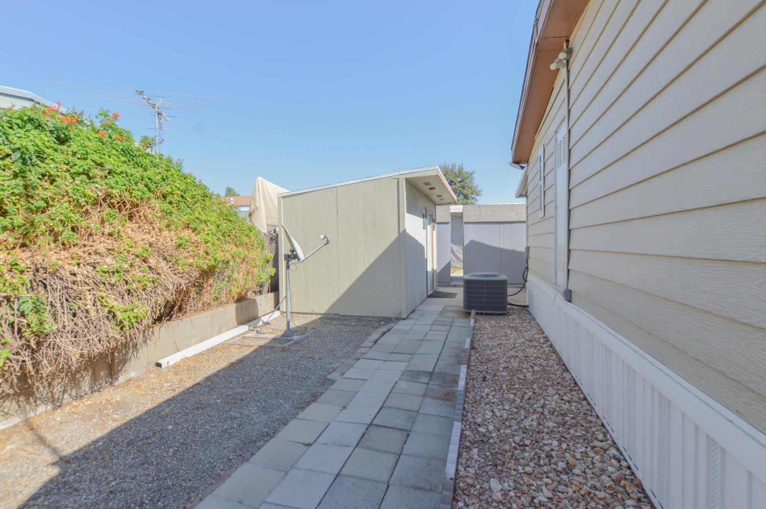 1500 1500 Villa Spc 158 Ave #158, Clovis, CA 93612