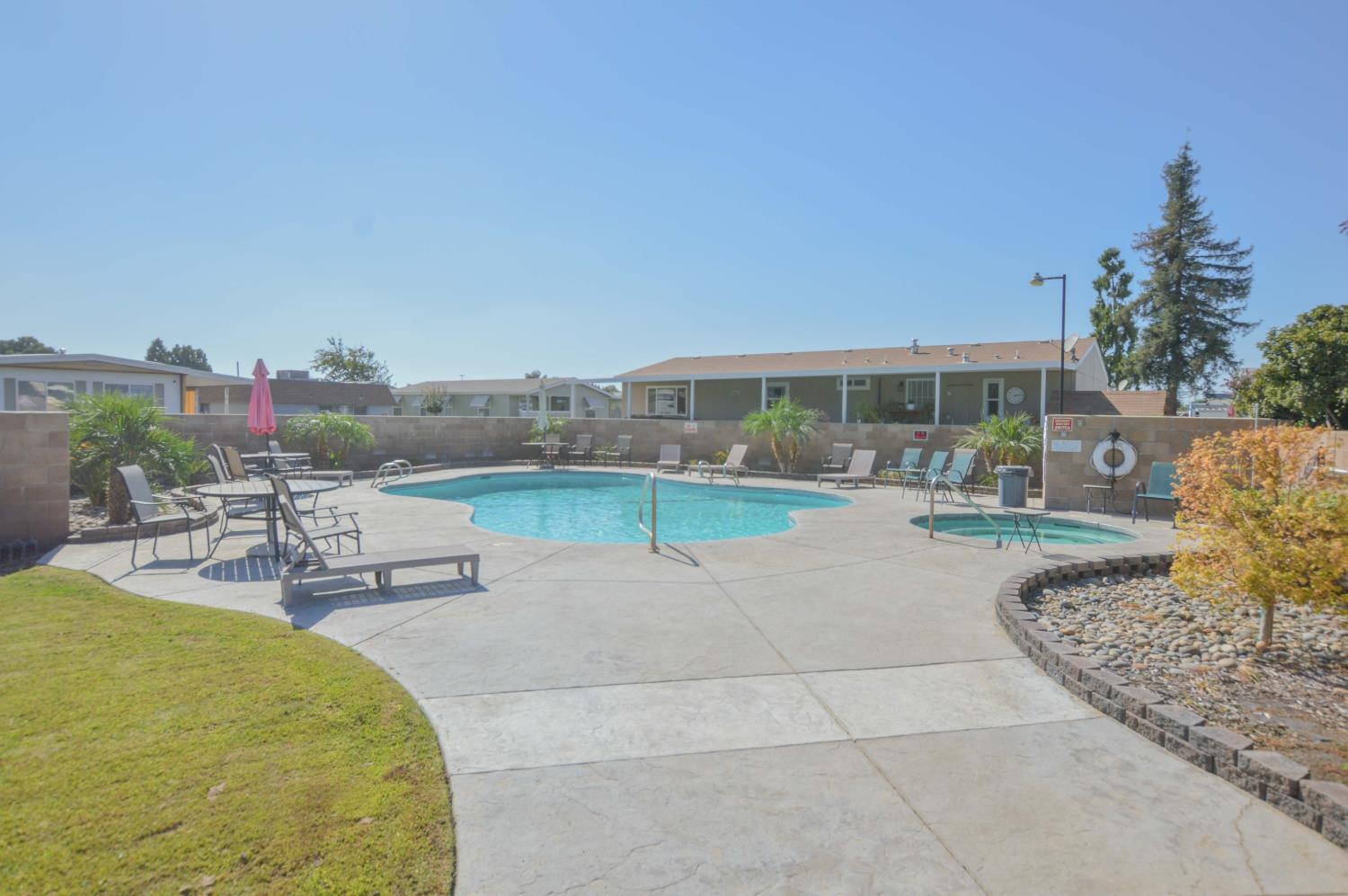 1500 1500 Villa Spc 158 Ave #158, Clovis, CA 93612