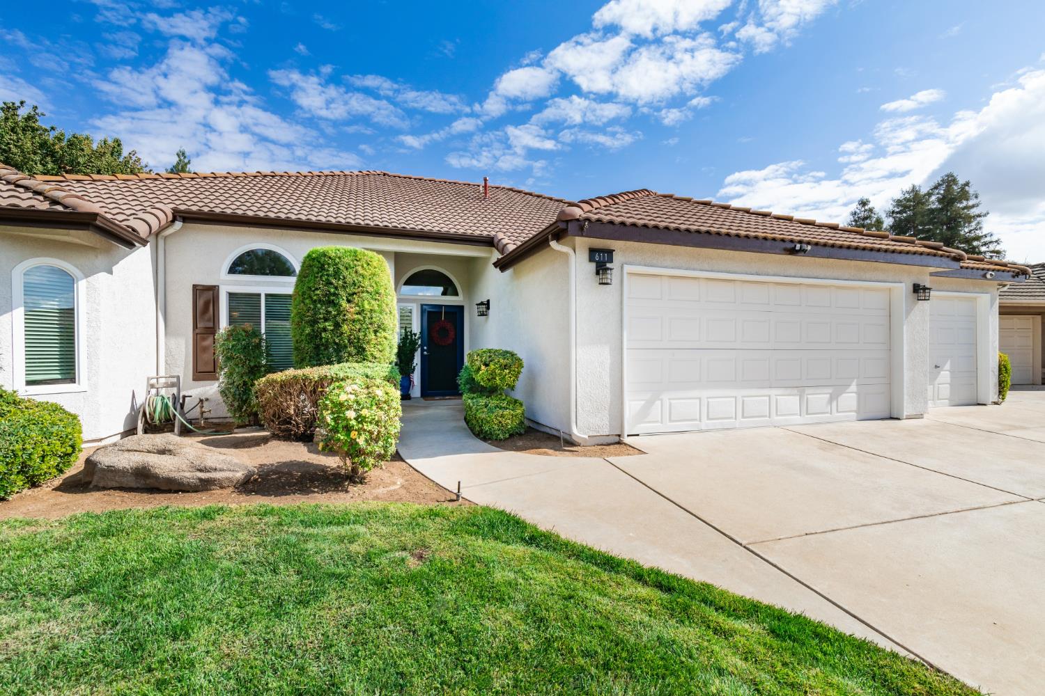 611 N Adler Ave, Clovis, CA 93611