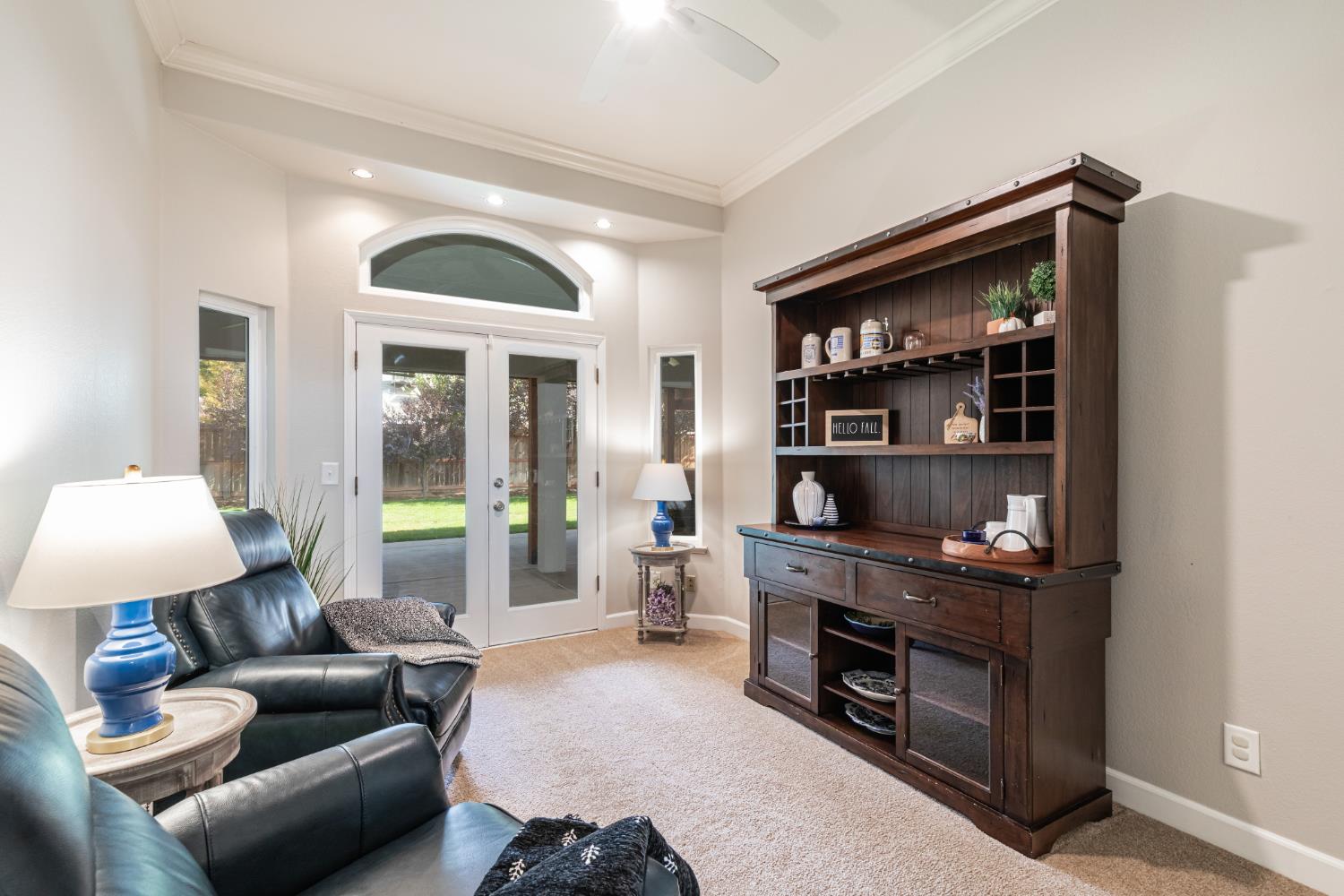 611 N Adler Ave, Clovis, CA 93611