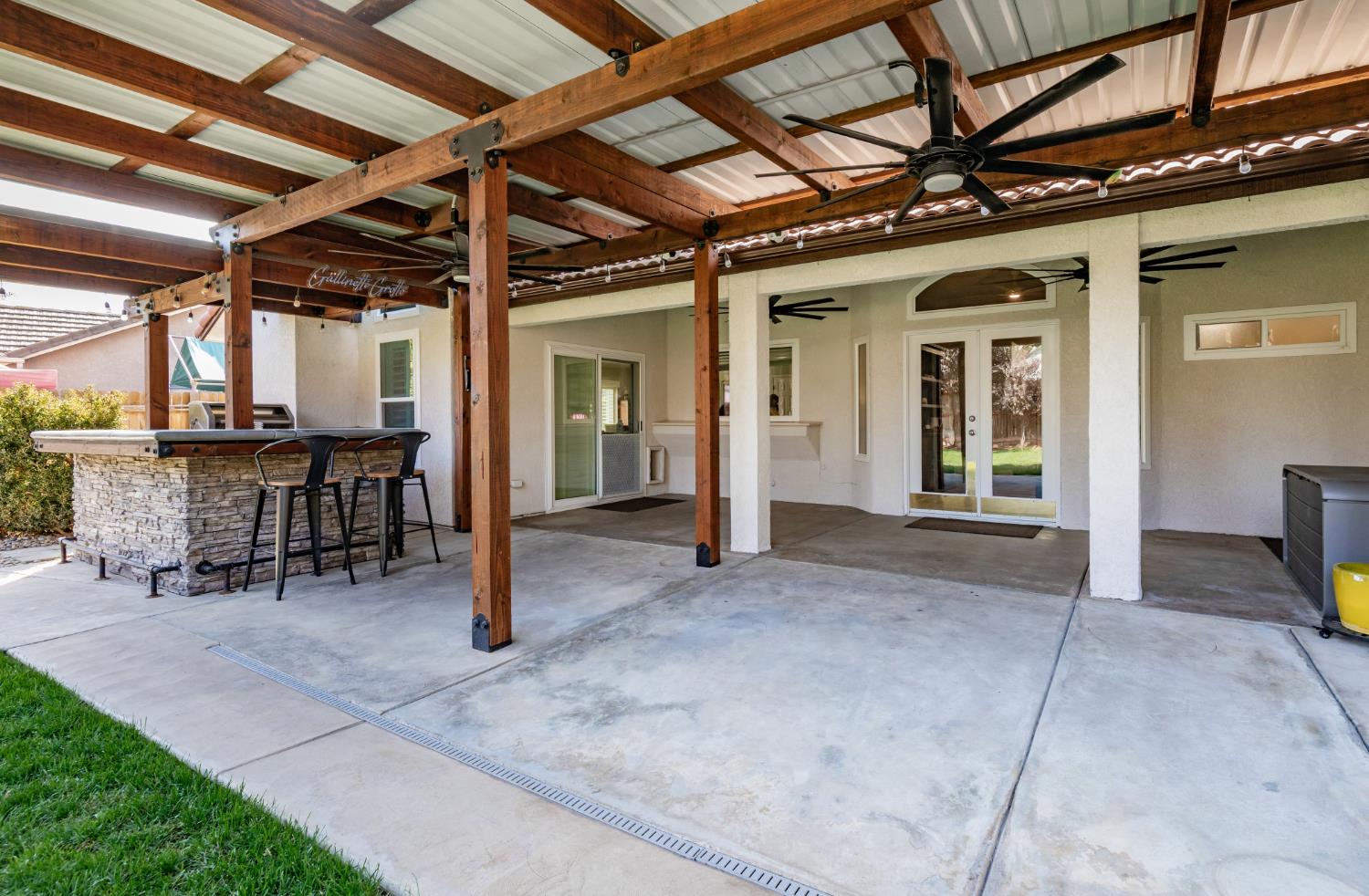 611 N Adler Ave, Clovis, CA 93611