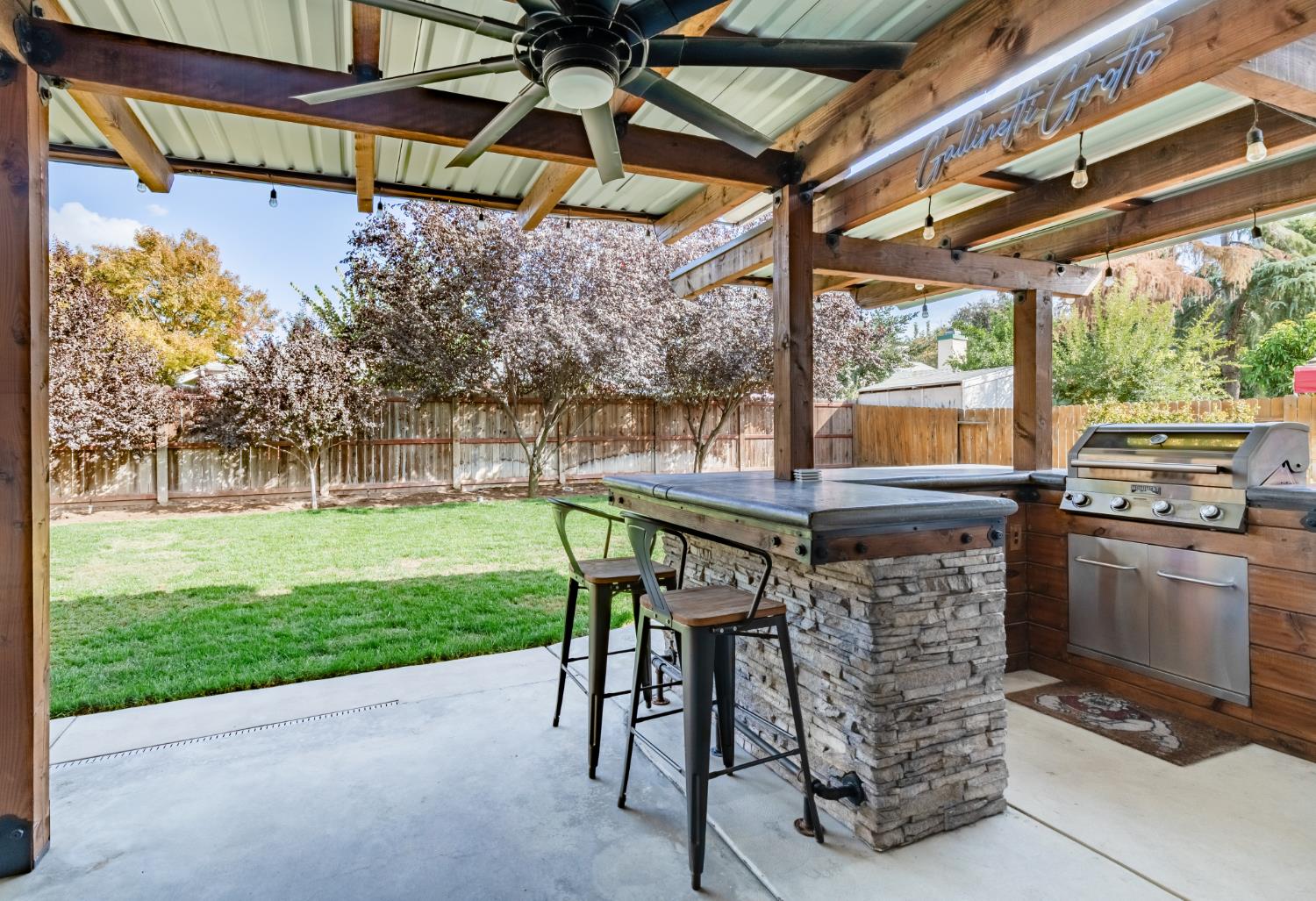 611 N Adler Ave, Clovis, CA 93611