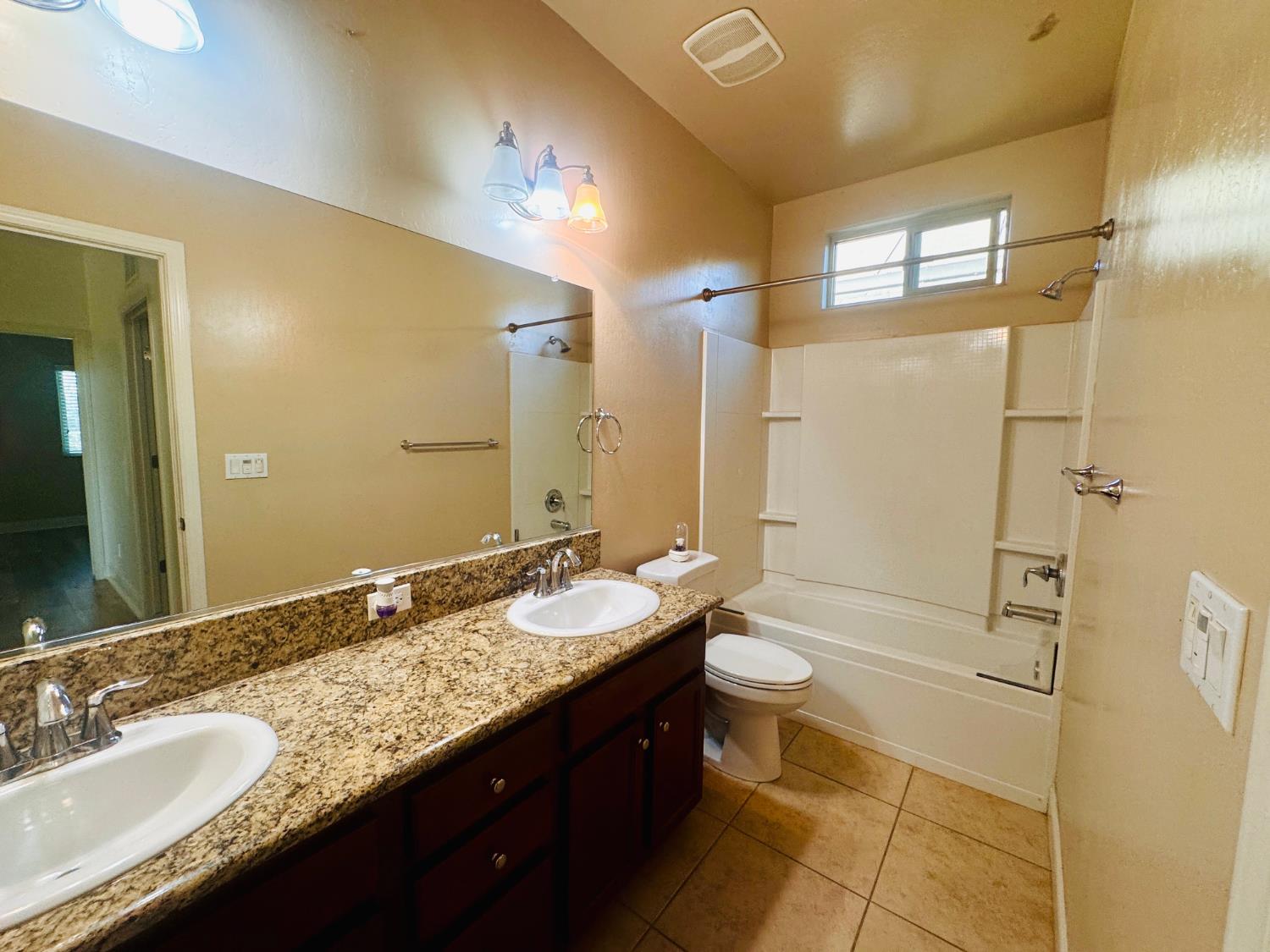 9506 Liberty Island Dr, Bakersfield, CA 93311