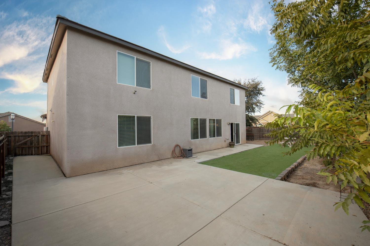 2980 4Th St, Sanger, CA 93657