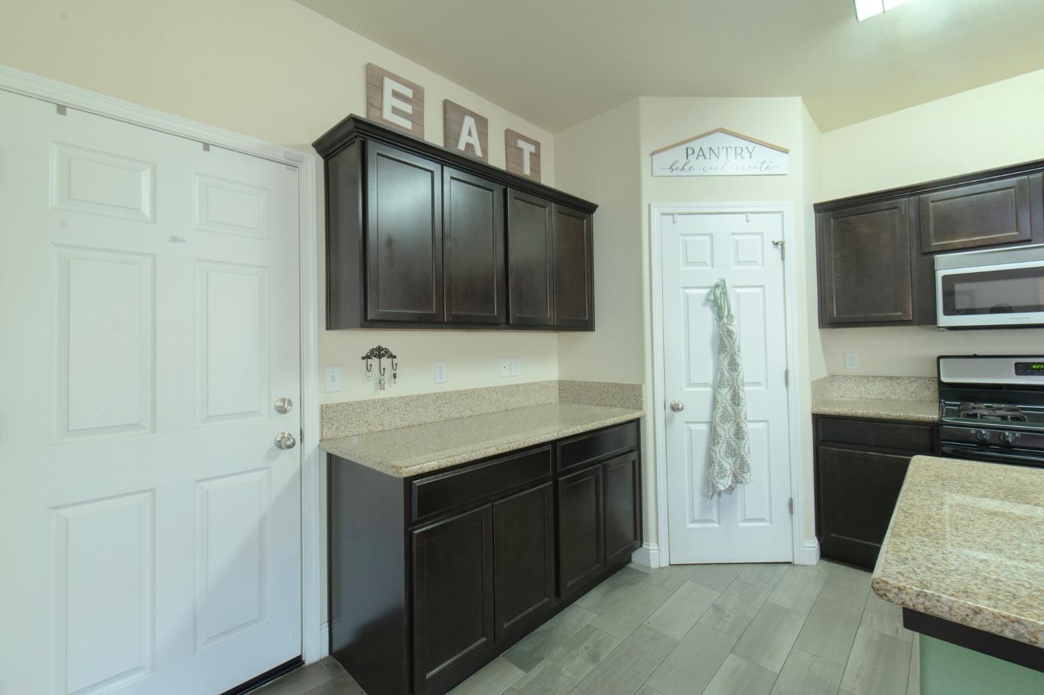 2980 4Th St, Sanger, CA 93657