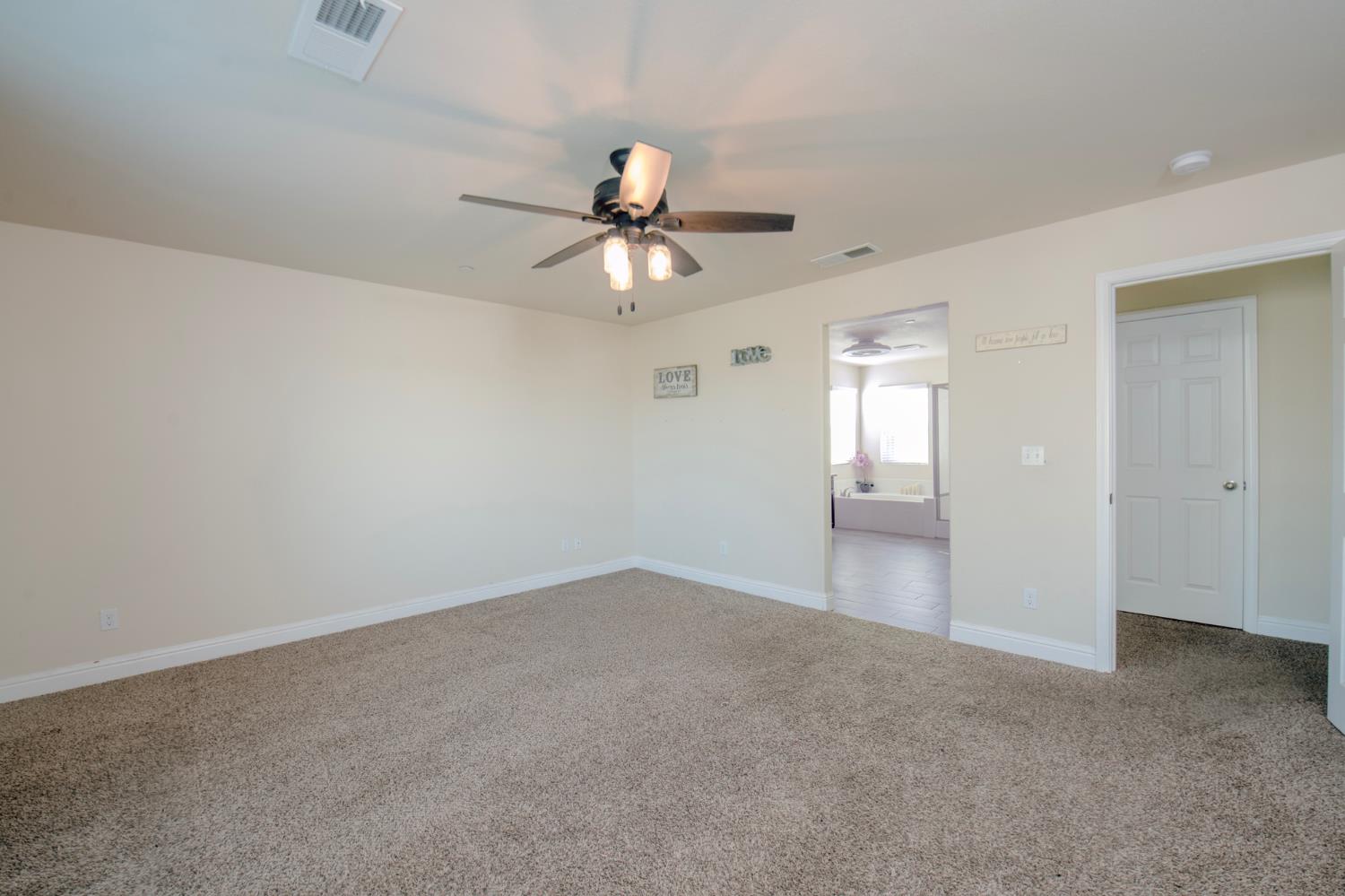 2980 4Th St, Sanger, CA 93657