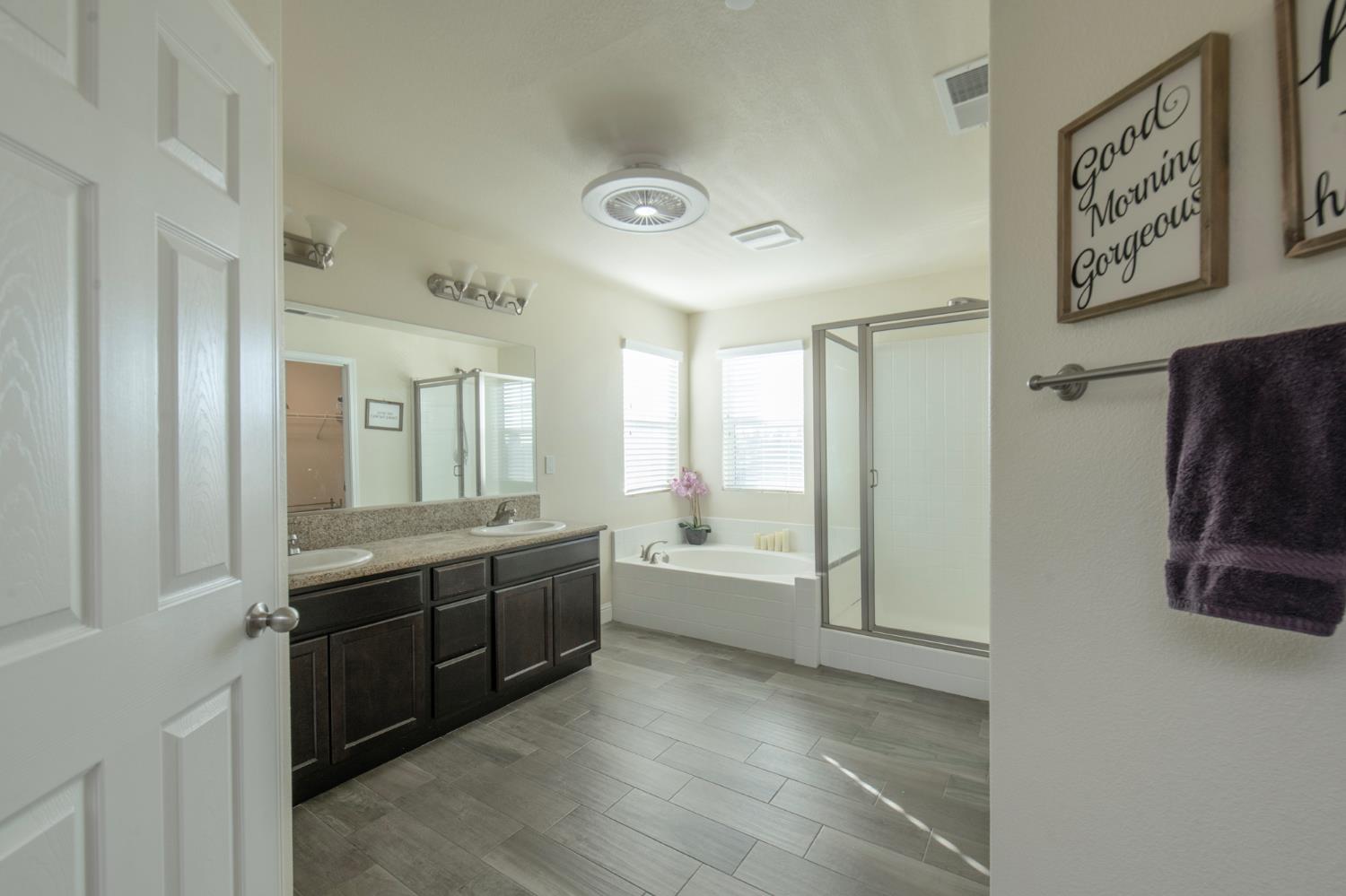 2980 4Th St, Sanger, CA 93657