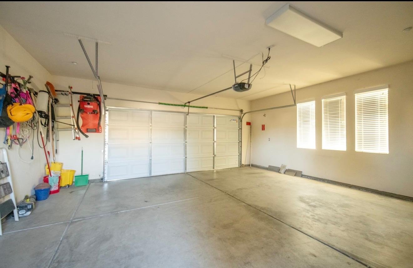 2980 4Th St, Sanger, CA 93657