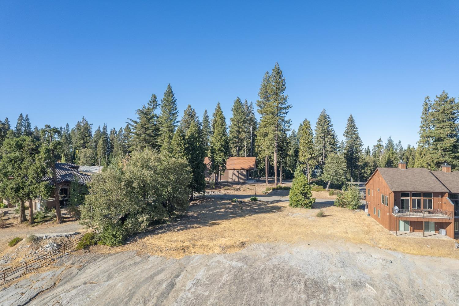 42308 Majestic Ln, Shaver Lake, CA 93664