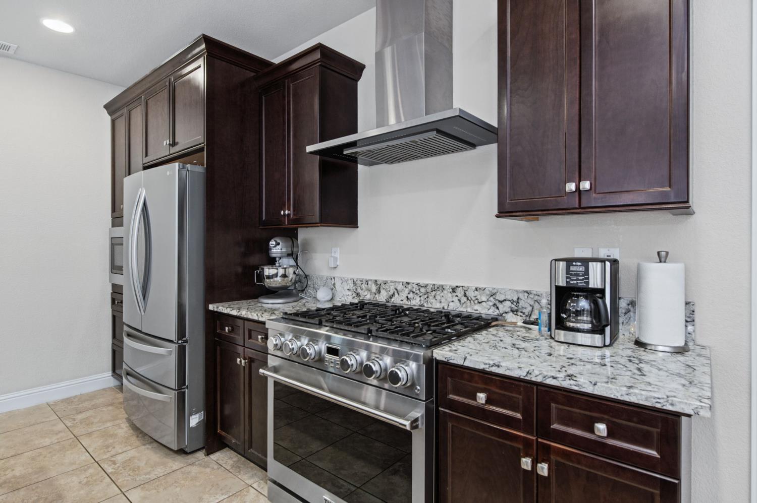 1728 E Green Sage Ave, Fresno, CA 93730
