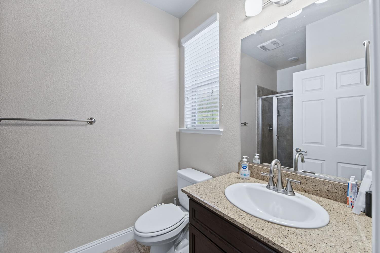 1728 E Green Sage Ave, Fresno, CA 93730