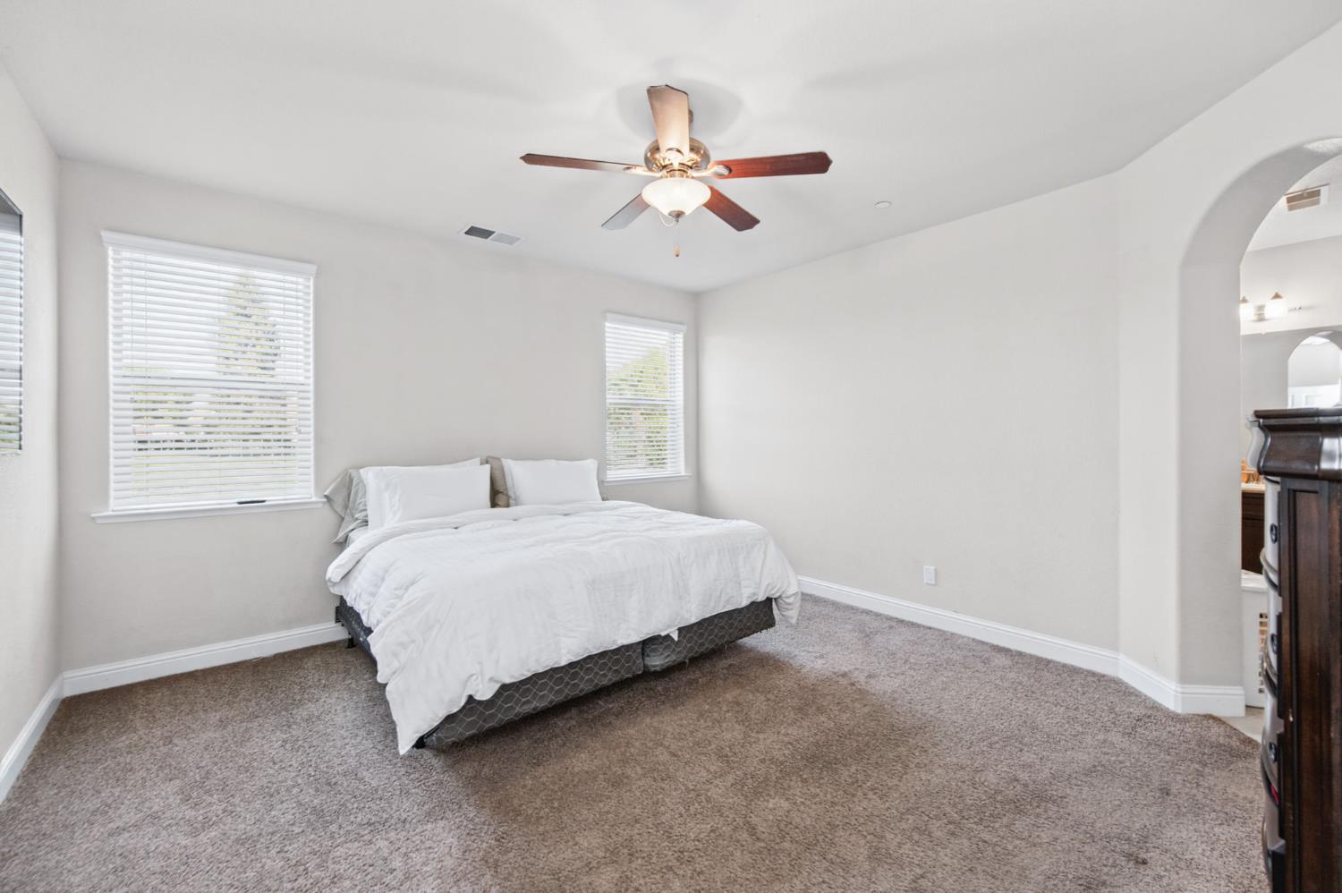 1728 E Green Sage Ave, Fresno, CA 93730