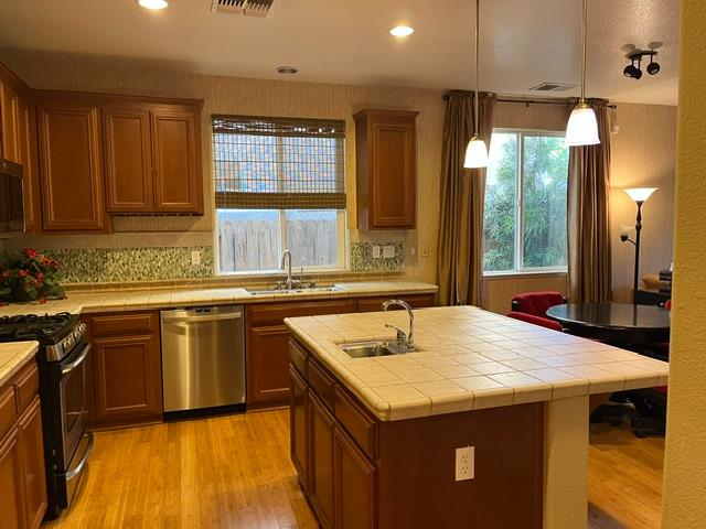 474 Serena Ave, Clovis, CA 93619