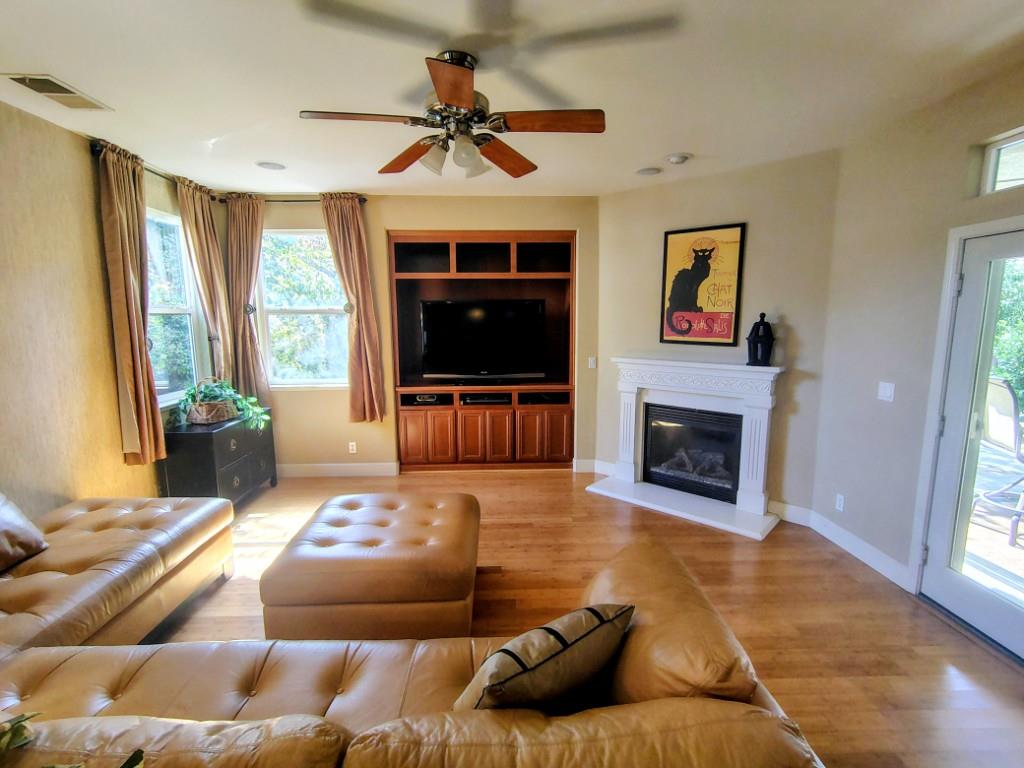 474 Serena Ave, Clovis, CA 93619
