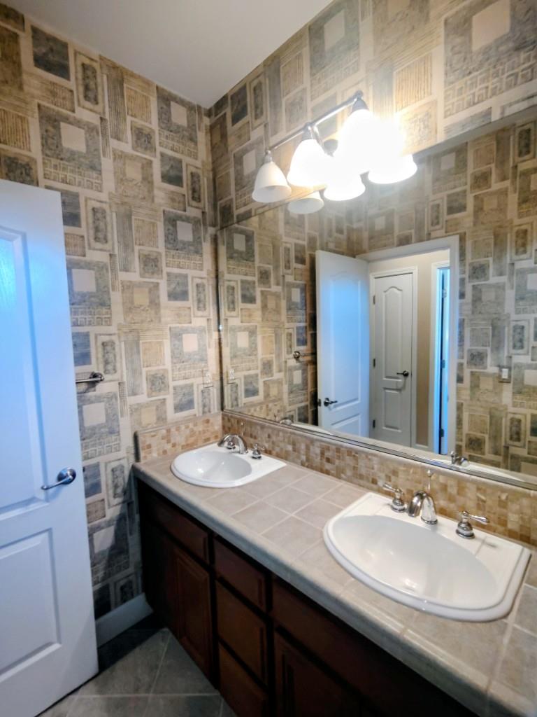 474 Serena Ave, Clovis, CA 93619