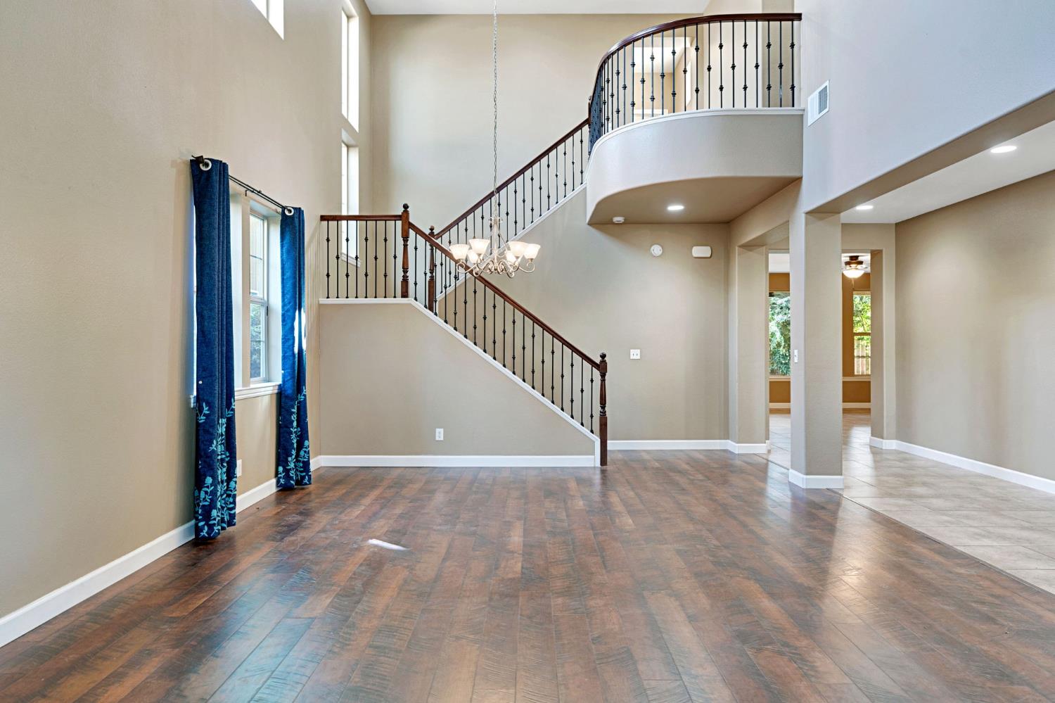 3154 Mitchell Ave, Clovis, CA 93619