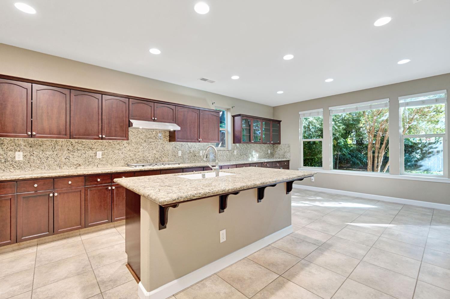 3154 Mitchell Ave, Clovis, CA 93619