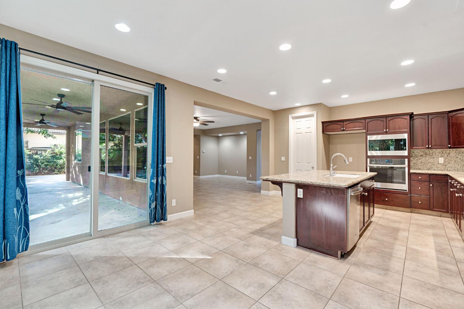 3154 Mitchell Ave, Clovis, CA 93619
