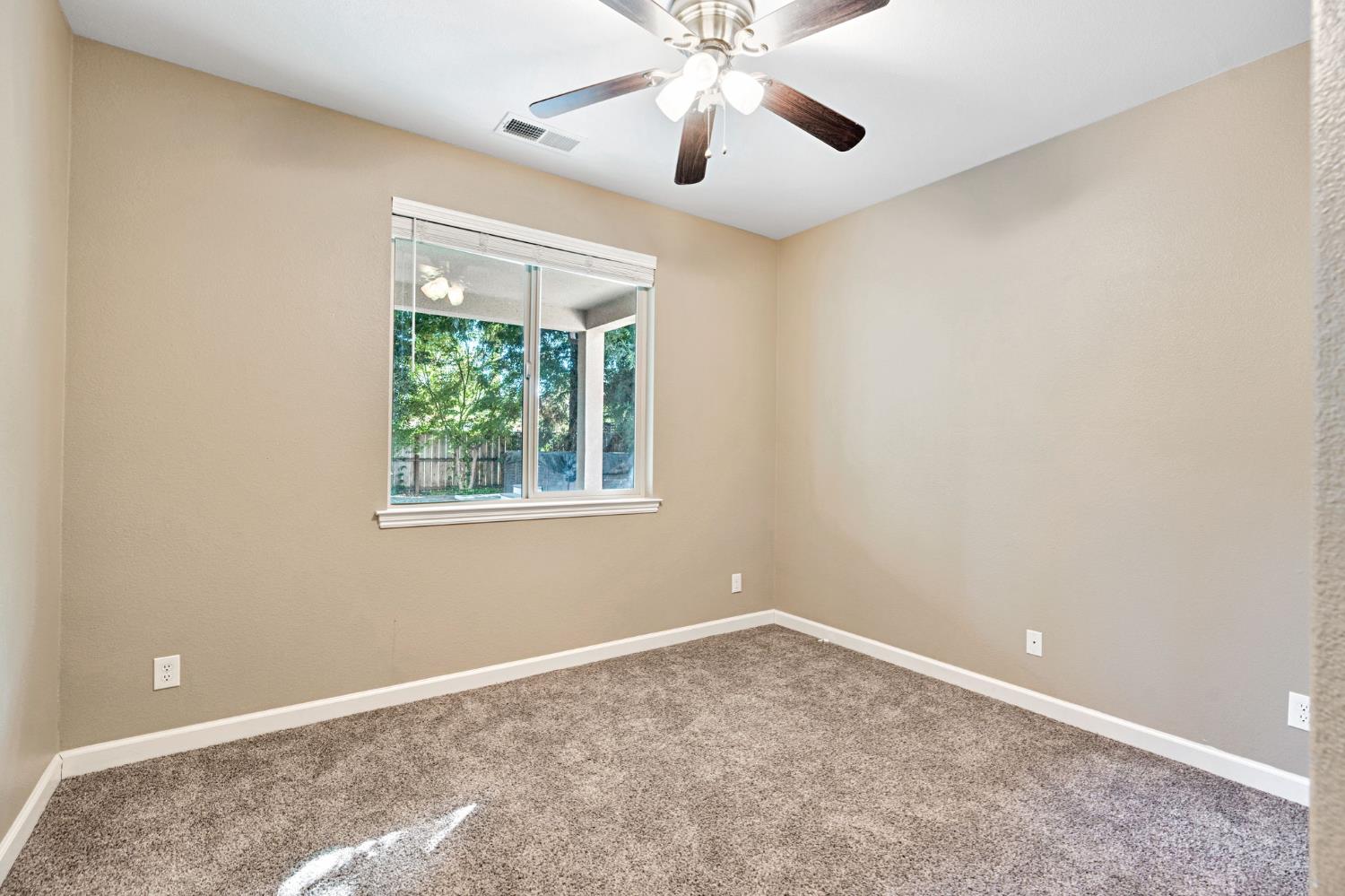 3154 Mitchell Ave, Clovis, CA 93619