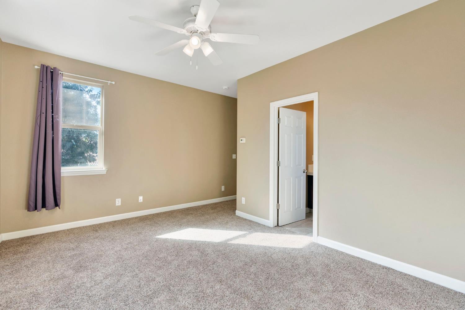 3154 Mitchell Ave, Clovis, CA 93619
