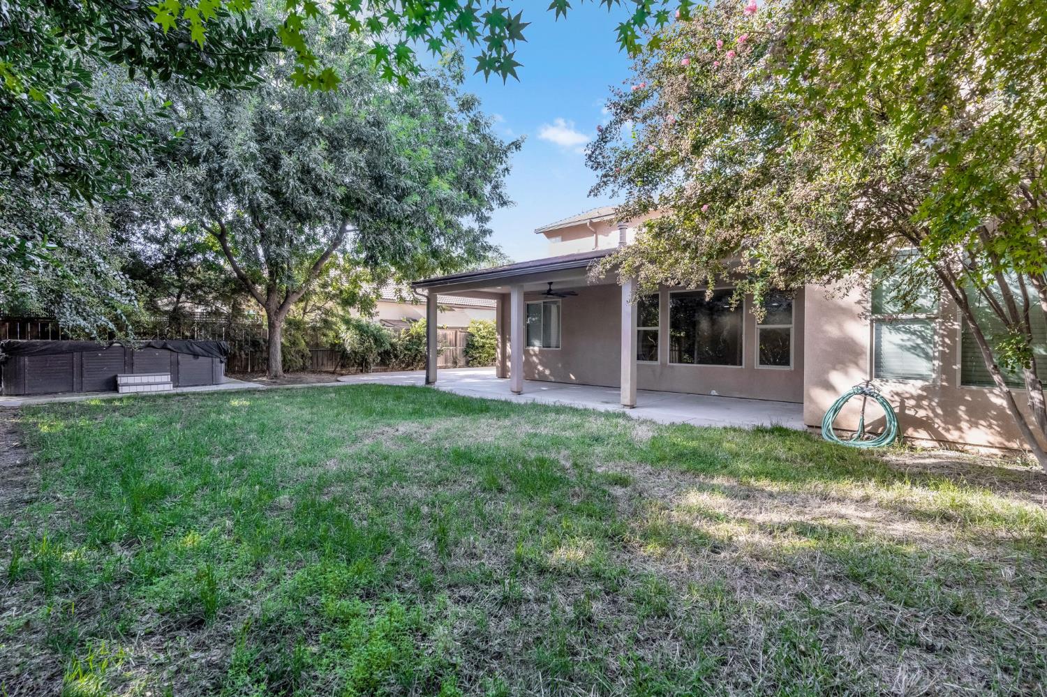 3154 Mitchell Ave, Clovis, CA 93619