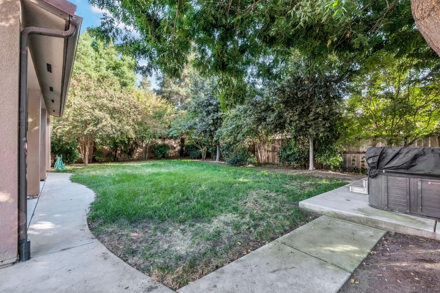 3154 Mitchell Ave, Clovis, CA 93619