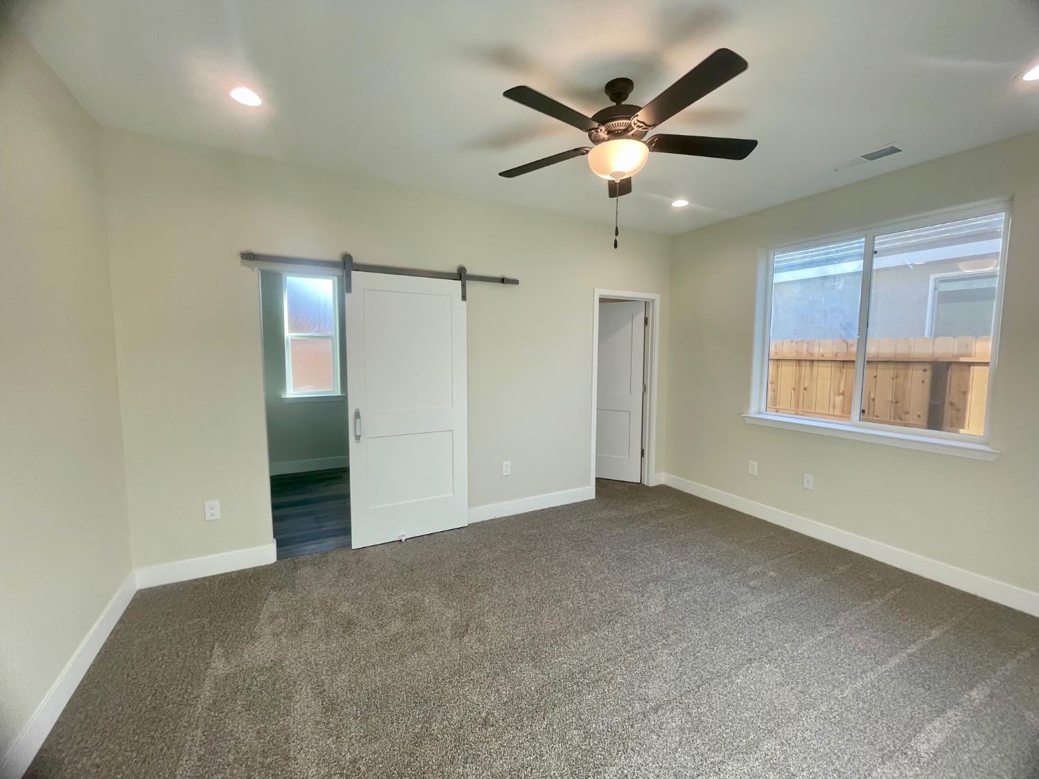 16269 W Sunset Ave, Kerman, CA 93630