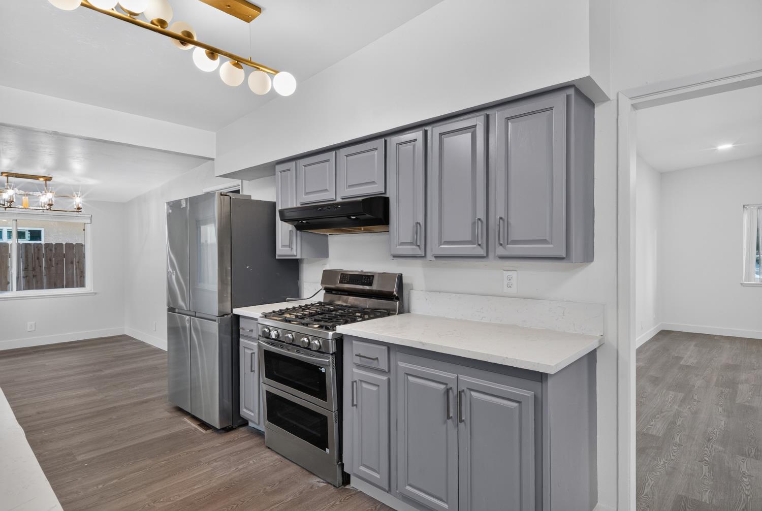 1472 E Barstow Ave, Fresno, CA 93710