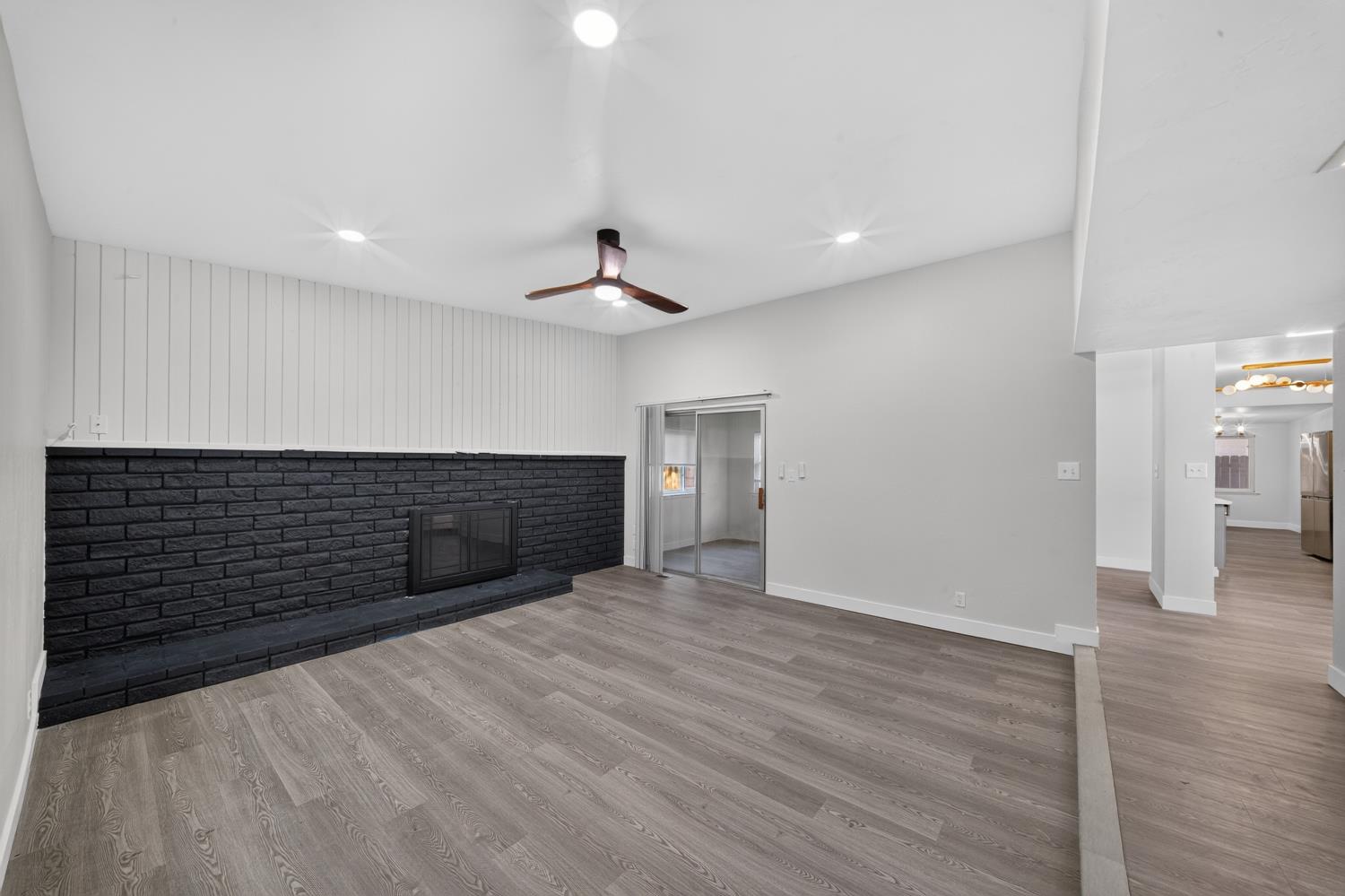 1472 E Barstow Ave, Fresno, CA 93710