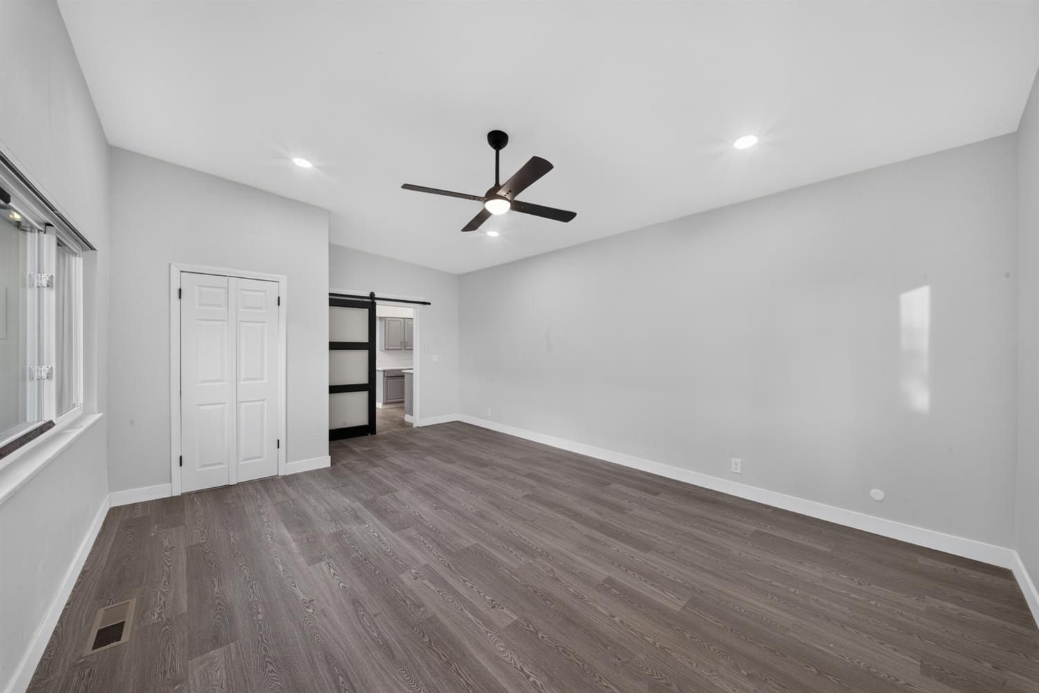 1472 E Barstow Ave, Fresno, CA 93710
